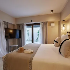 https://belle-marivent-petit-hotel.balearic-islands.net